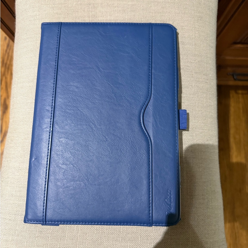 iPad Case Blue. Pencil Holder. GUC